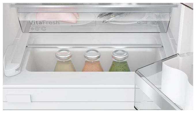 134 l 82 cm Einbaukühlschrank EEK: E 93 kWh Jahr Serie 6 KUR21ADE0 