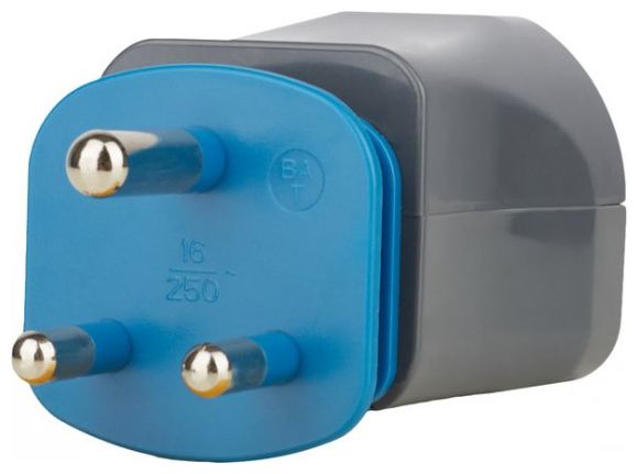 Weltreisestecker geerdet 