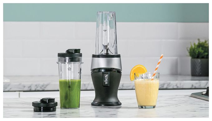0,47 l Standmixer 700 W  QB3001EU Mixer & Smoothie Maker (Schwarz, Silber) 