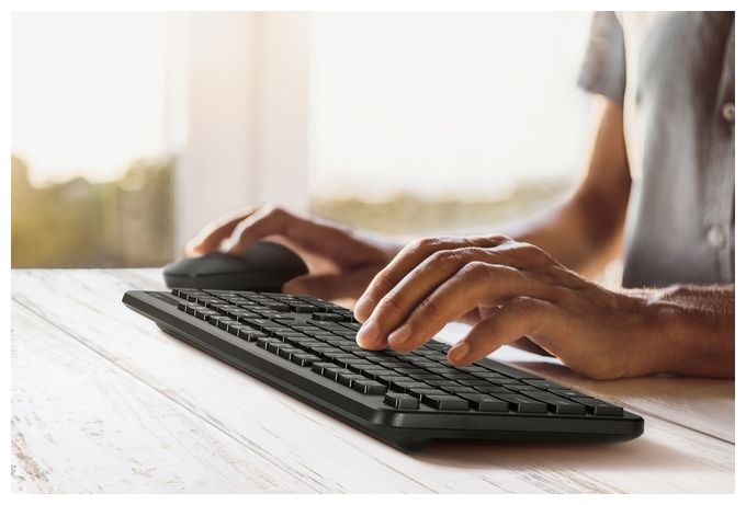 Universal Tastatur RF kabellos + USB 2.4 GHz  CW100 (Schwarz) 
