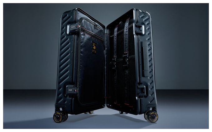 ROG SLASH Hard-Case Luggage Edition 20 