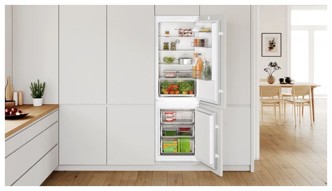 184 l / 76 l 177,5 cm Einbau Kühl-/Gefrierkombination 234 kWh NoFrost Serie 2 KIN86NSE0 