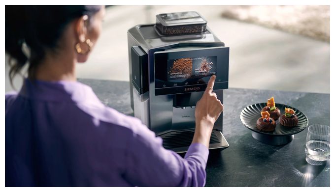 Kaffeevollautomat 19 bar 2,3 l 410 g  EQ900 TQ903DZ3 plus (Schwarz, Edelstahl) 