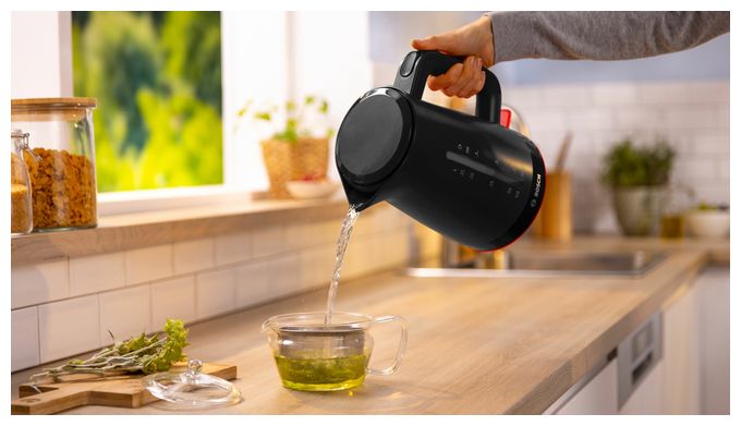 1,7 l Wasserkocher 2400 W  TWK3M123 MyMoment (Schwarz) 
