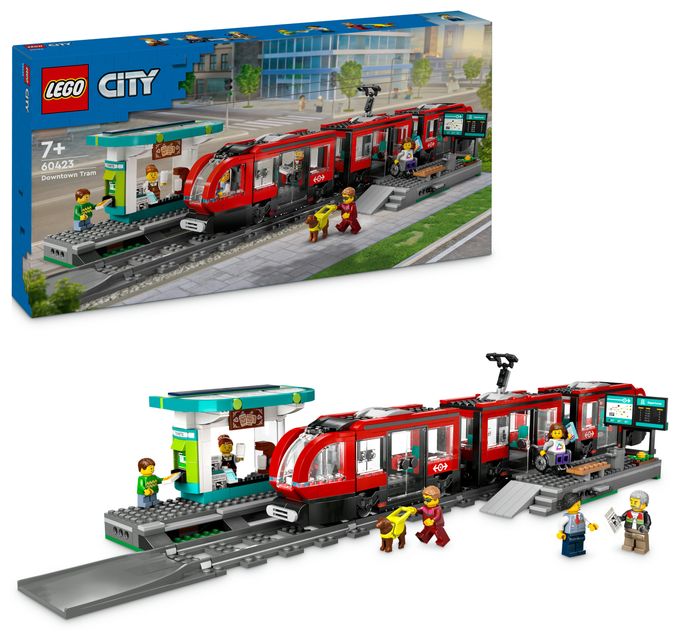 Straßenbahn mit Haltestelle 