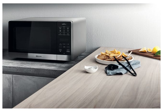 Freistehende Mikrowelle 800 W Größe: mittel 6 Stufen Dampfgaren Grill  MW49SL (Schwarz, Silber) 