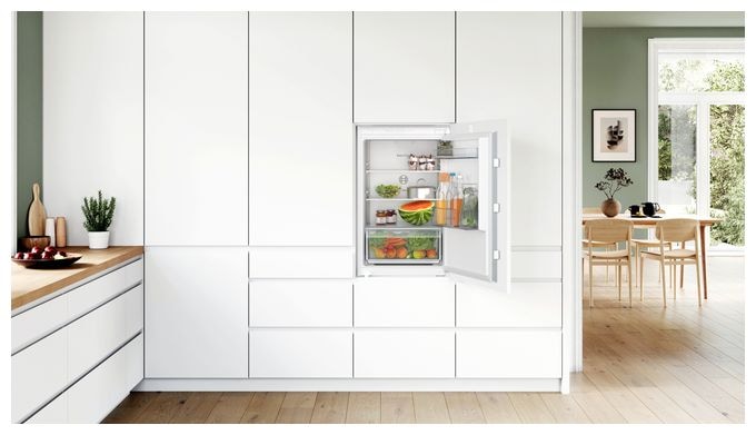 136 l 88 cm Einbaukühlschrank EEK: E 92 kWh Jahr Serie 2 KIR21NSE0 Schlepptür 