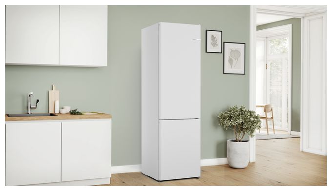 260 l / 103 l Kühl-Gefrierkombi freistehend NoFrost 162 kWh Jahr  Serie 4 KGN392WCF (Weiß) 