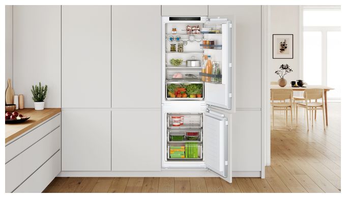184 l / 76 l Einbau Kühl-/Gefrierkombination 234 kWh NoFrost Serie 4 KIN86SFE0 