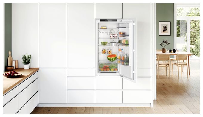 204 l 122,5 cm Einbaukühlschrank EEK: D 81 kWh Jahr Serie 6 KIR41ADD1 