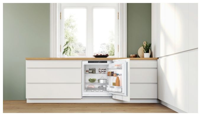134 l 82 cm Einbaukühlschrank EEK: E 93 kWh Jahr Serie 6 KUR21ADE0 