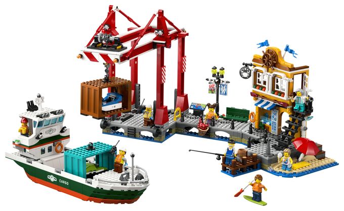 Hafen mit Frachtschiff 