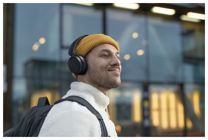 Ohraufliegender Bluetooth Kopfhörer kabellos 65 h Laufzeit  TAH4209WT/00 (Schwarz) 