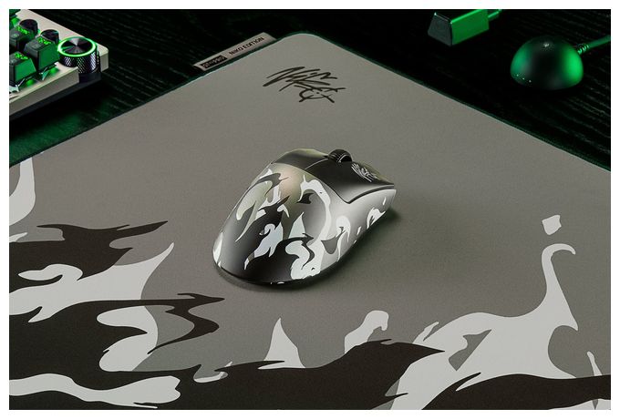 DeathAdder V4 Pro 
