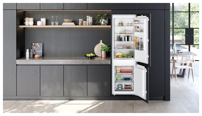 184 l / 76 l 177,5 cm Einbau Kühl-/Gefrierkombination 234 kWh NoFrost iQ100 KI86NNFE0 