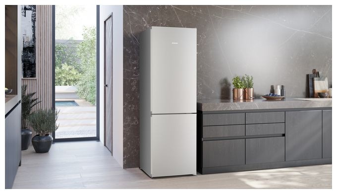 218 l / 103 l Kühl-Gefrierkombi freistehend NoFrost 127 kWh Jahr  iQ300 KG36NVIBG (Gebürsteter Stahl) 
