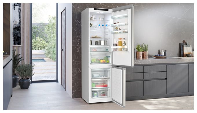 260 l / 103 l Kühl-Gefrierkombi freistehend NoFrost 162 kWh Jahr  iQ300 KG39N2ICF (Edelstahl) 