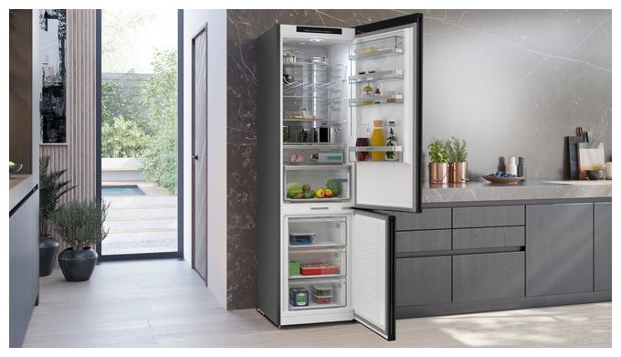 260 l / 103 l Kühl-Gefrierkombi freistehend NoFrost 101 kWh Jahr  iQ500 KG39N4X1F (Gebürsteter Stahl) 