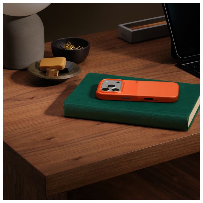 Cover für Apple iPhone 17 Pro  Beats Rugged Case mit MagSafe (Orange) 