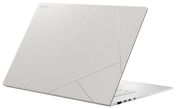 UM5606GA-SR553W Copilot+ PC 