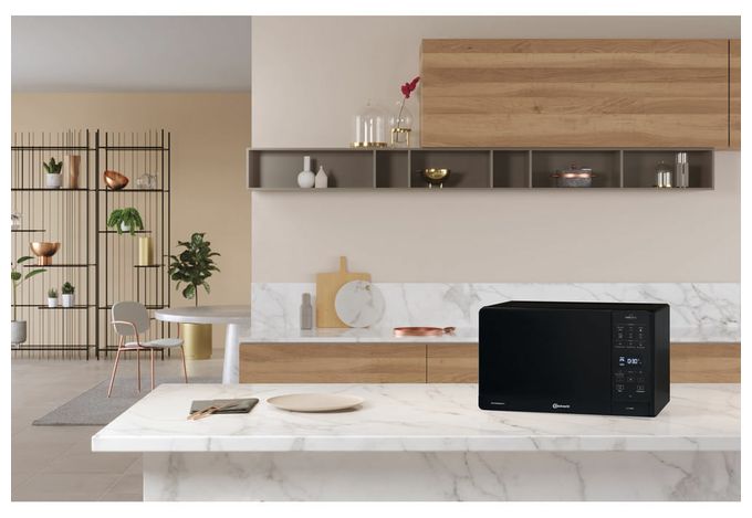 Freistehende Mikrowelle 800 W Größe: mittel 6 Stufen Dampfgaren Grill  MW49BL (Schwarz) 