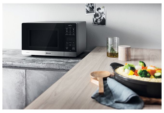 Freistehende Mikrowelle 800 W Größe: mittel 6 Stufen Dampfgaren Grill  MW49SL (Schwarz, Silber) 