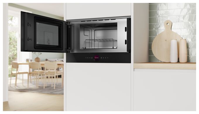 Einbau-Mikrowelle 900 W Größe: mittel Grill (Schwarz) Serie 8 BEL7321B1 