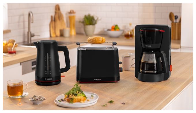 1,7 l Wasserkocher 2400 W  TWK3M123 MyMoment (Schwarz) 
