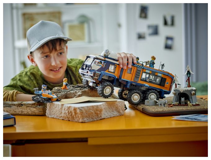 Arktis-Truck mit Labor 