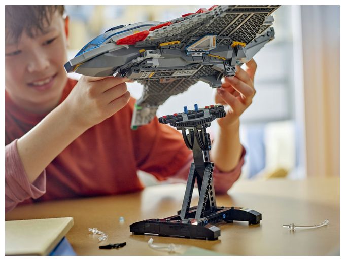 Avengers: Age of Ultron Quinjet 