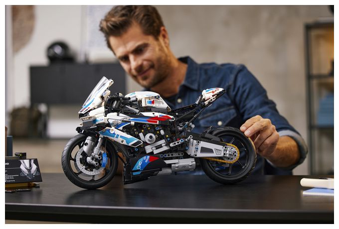 BMW M 1000 RR 