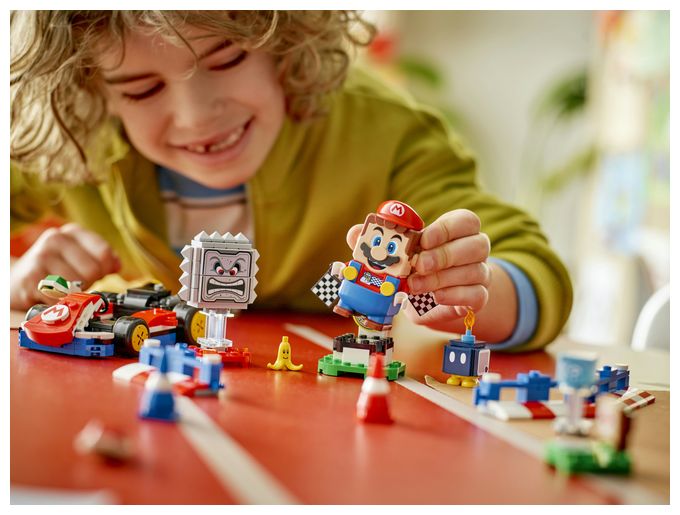 Mario KartTM – Interaktiver LEGO® MarioTM & Standard-Kart 