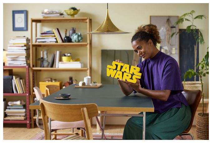 Star WarsTM Logo aus LEGO Steinen 