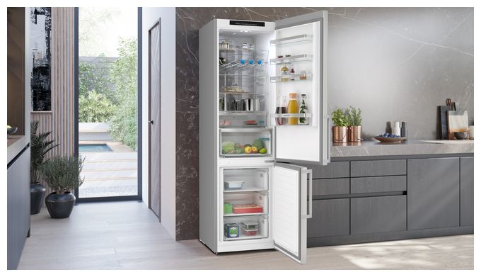 260 l / 103 l Kühl-Gefrierkombi freistehend NoFrost 162 kWh Jahr  iQ300 KG39NVICV (Gebürsteter Stahl) 