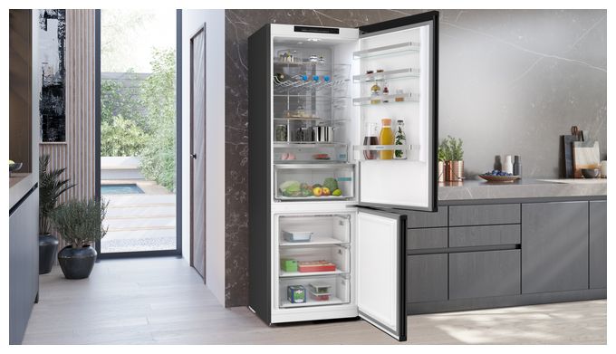 311 l / 129 l Kühl-Gefrierkombi freistehend NoFrost 178 kWh Jahr  iQ300 KG49NVXCG (Schwarz, Stahl) 