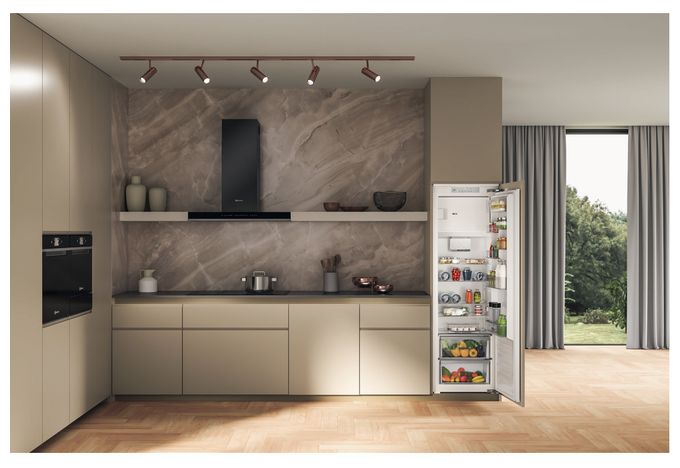 256 l Einbaukühlschrank EEK: E 172 kWh Jahr BKSD184013C1 