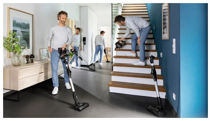 Handstaubsauger Beutellos bis 35 min Laufzeit 18 V  Unlimited 7 BSS715FRSH (Schwarz, Silber) 