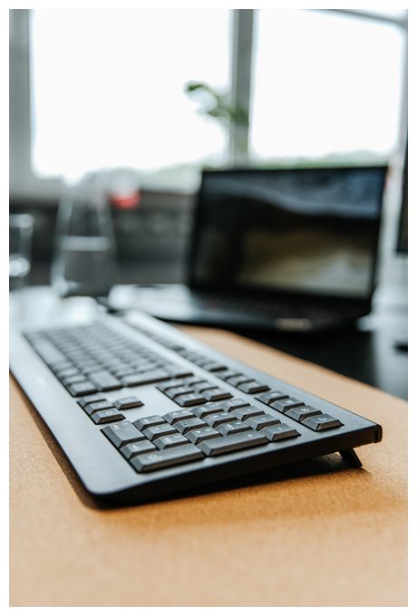 Universal Tastatur RF Wireless 2.4 -2.4835 GHz  KW3000 (Schwarz) 