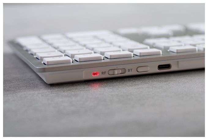 Universal Tastatur USB + Bluetooth  KW9100 Slim für Mac (Silber) 