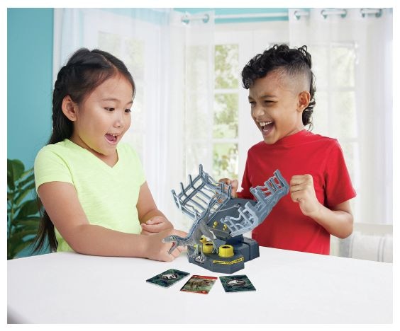 bis zu 4 Spielern ab 4 Jahr(e) 7523 Jurassic World - Cage Breaker 