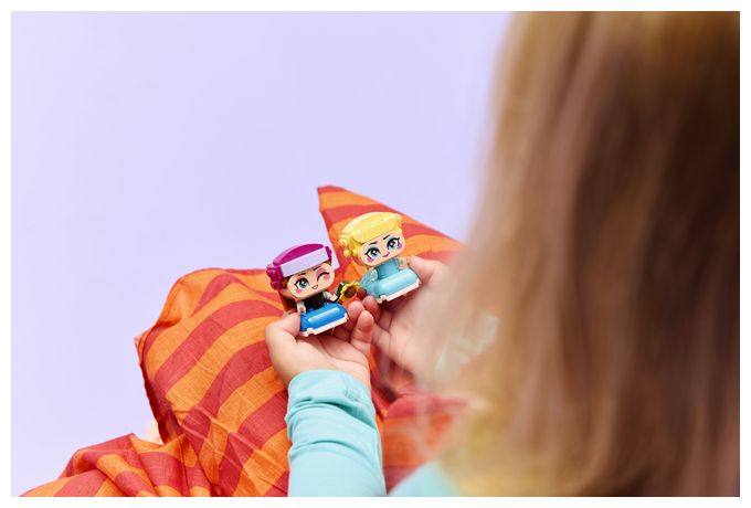 Die Mini-Prinzessinnen Anna und Elsa 
