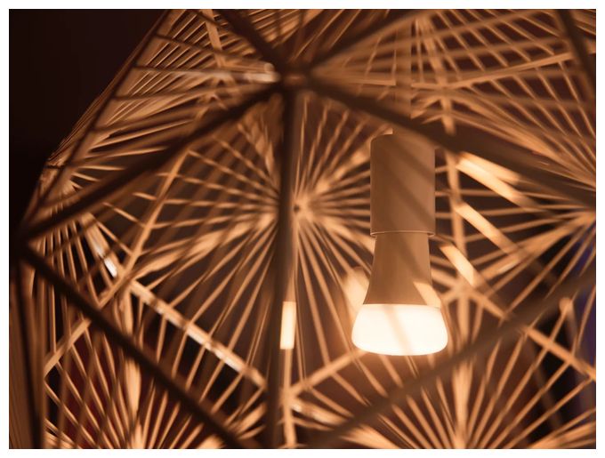 LED Set für intelligente Beleuchtung 1100 mm Warmweiß, Kaltweiße Hue White Ambience Starterset: E27 Lampe A60 Doppelpack + Dimmschalter 