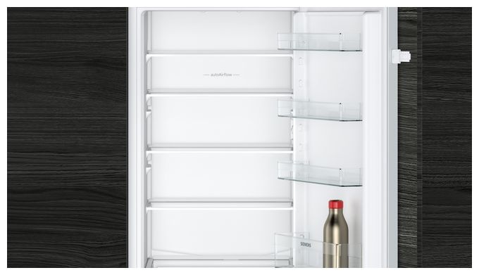 200 l / 70 l Einbau Kühl-/Gefrierkombination 216 kWh NoFrost iQ100 KI87VNSE0 Schlepptür 
