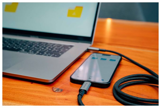 40 Gbit/s Stecker Rundkabel USB C auf USB C bis 240 W 1,2 m  31847 (Schwarz) 