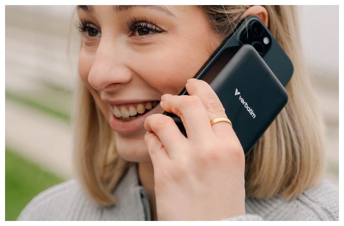 20000 mAh Powerbank USB Typ-C Kabelloses Laden  Charge 'n' Go Essentials (Schwarz) 
