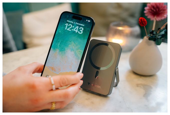 10000 mAh Powerbank USB Typ-C Kabelloses Laden  Charge 'n' Go Magnetic Wireless (Grau) 