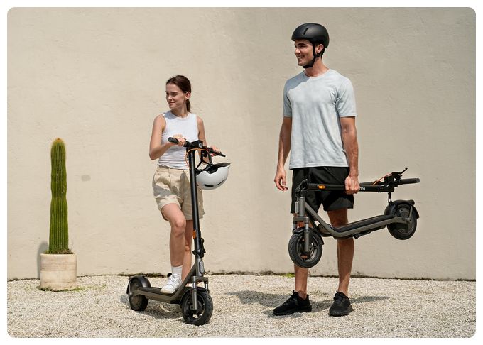 300 W E-Scooter 10 Ah bis 30 km Reichweite 18,1 kg  Electric Scooter 6 Lite (Grau) 