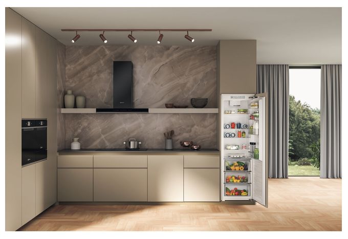 306 l Einbaukühlschrank EEK: E 113 kWh Jahr BKSD18A023C1 