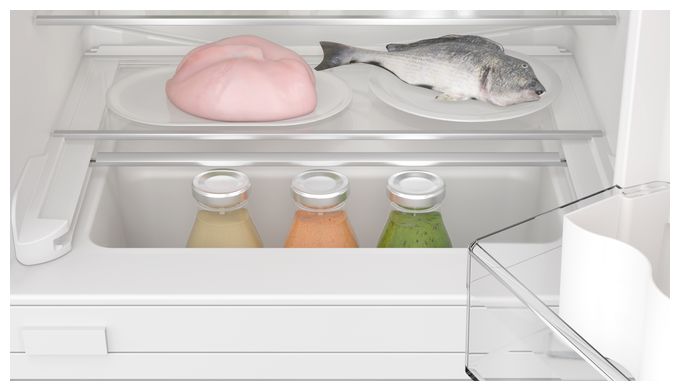 134 l 82 cm Einbaukühlschrank EEK: E 93 kWh Jahr Serie 4 KUR21VFE0 