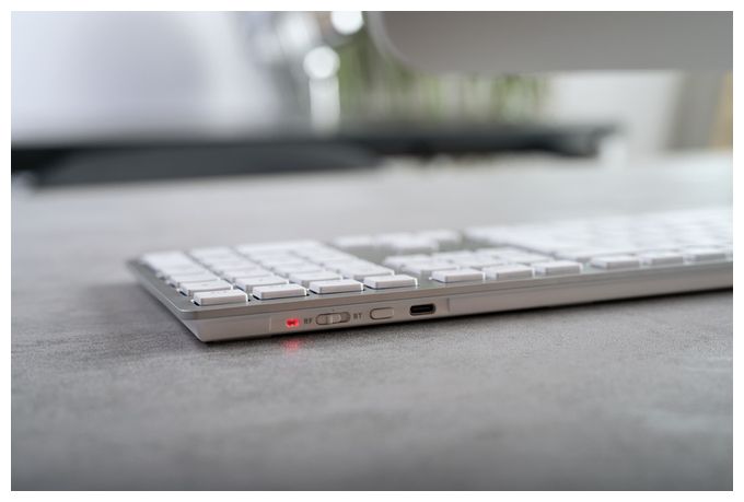 Universal Tastatur USB + Bluetooth  KW9100 Slim für Mac (Silber) 